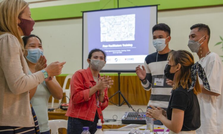 4Ps youth demonstrating their new leadership skills to U.S. Peace Corps Country Director Jenner Edelman